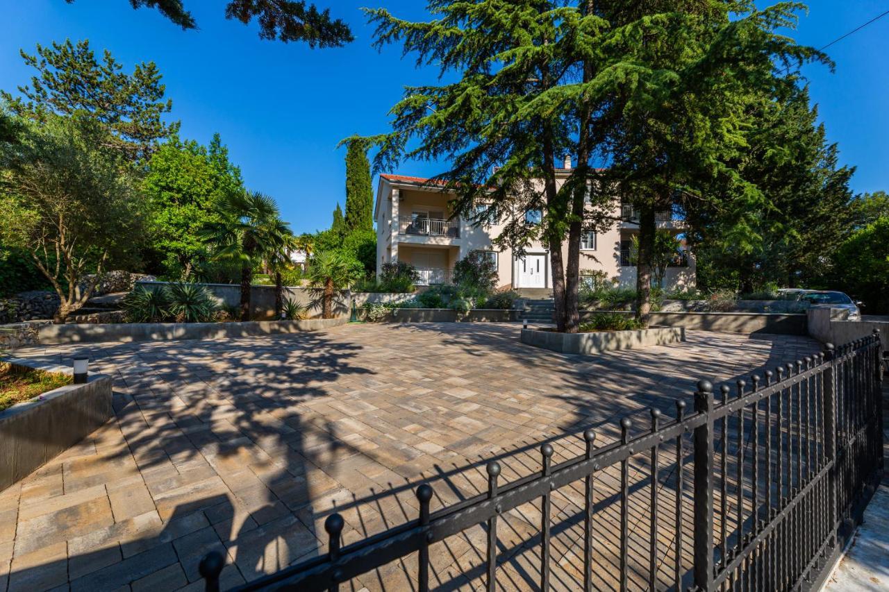 Apartment Nada 2 Malinska Kültér fotó
