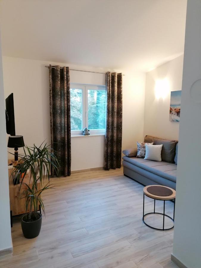 Apartment Nada 2 Malinska Kültér fotó